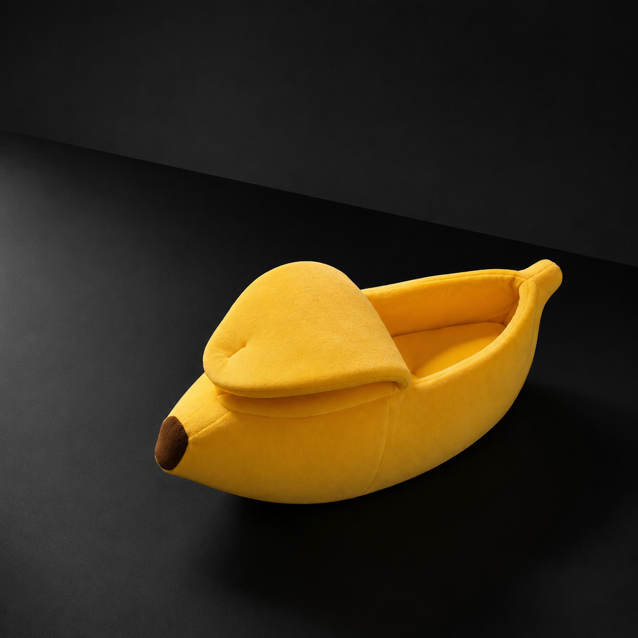 Cama Pet Banana Aconchegante para Inverno — foto principal em fundo grafite